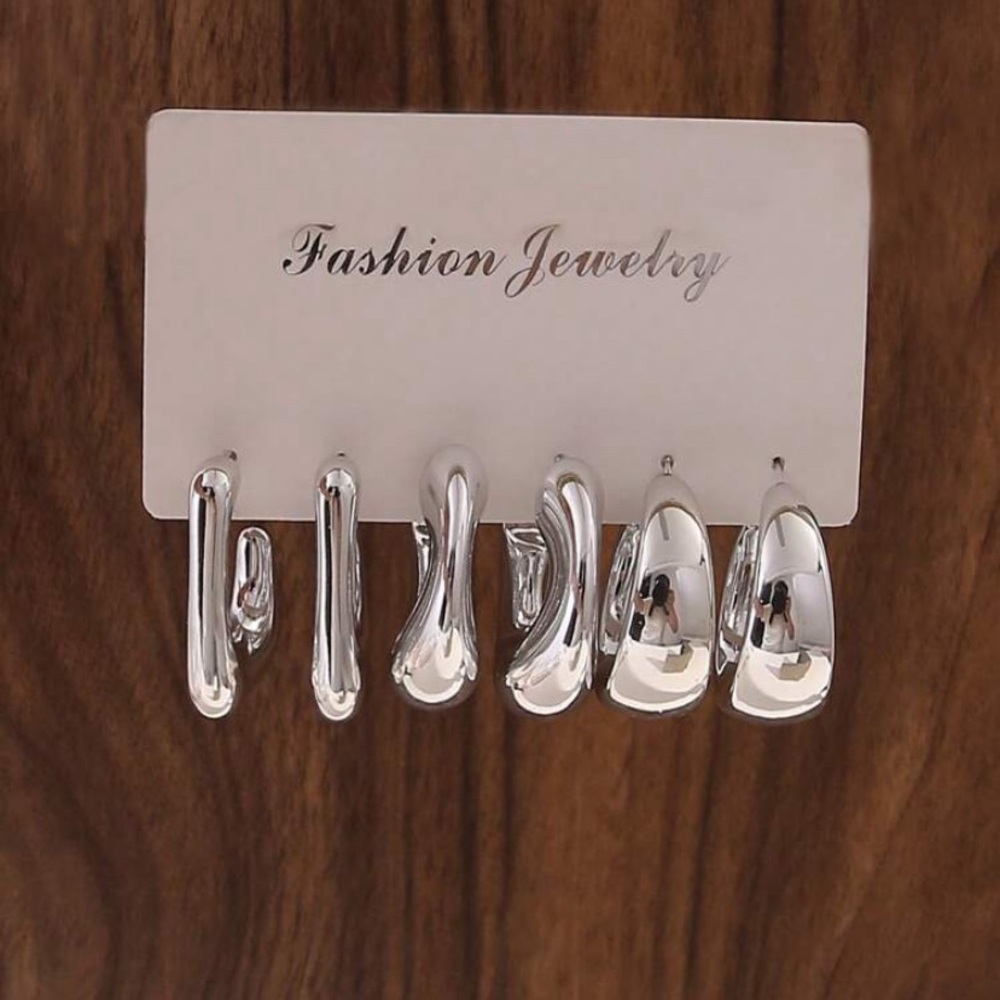 Silver Fashion Jewelry Earrings Set